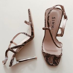 *SOLD* SIMMI LONDON snake print heels